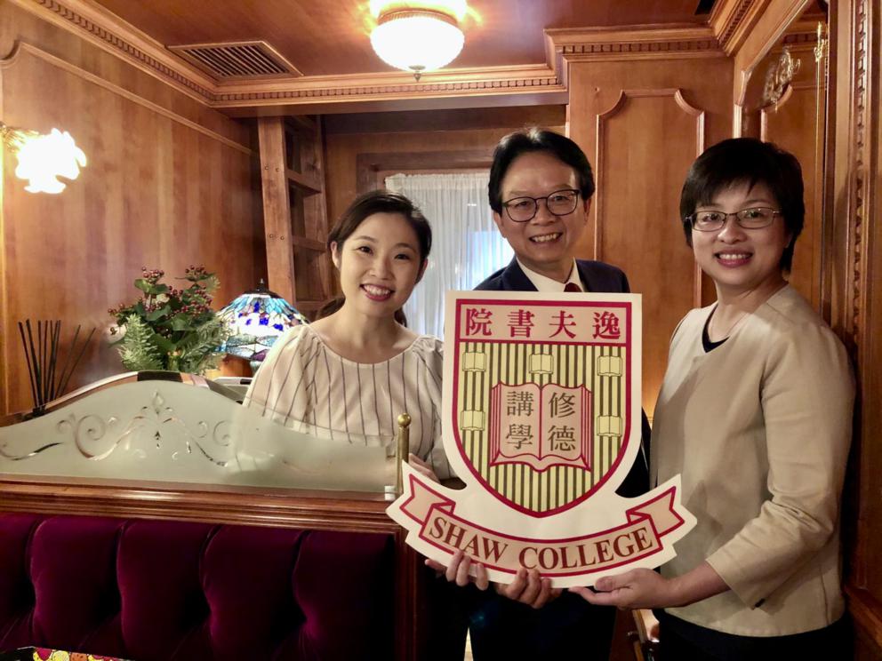 Ms Irene Au (right) recorded “The CU Heart and CU Mind”, the theme song for CUHK Alumni Homecoming Day with Professor Freedom Leung (middle), College Head, and other alumni