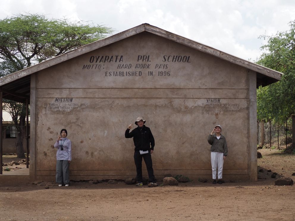 Ms Milly Lam (first from the right) in Kenya
